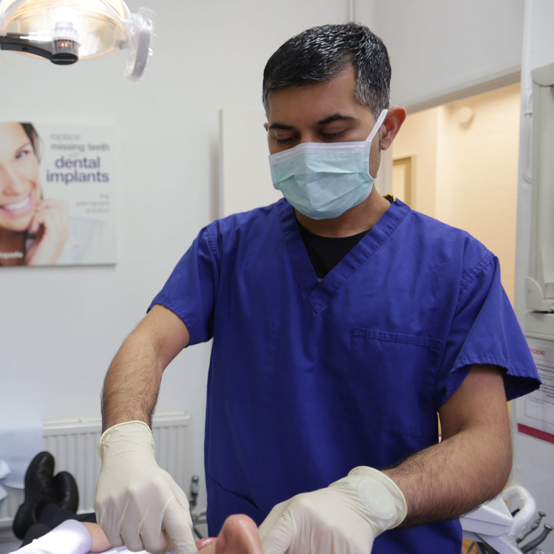 Image of a dentist doing dental work